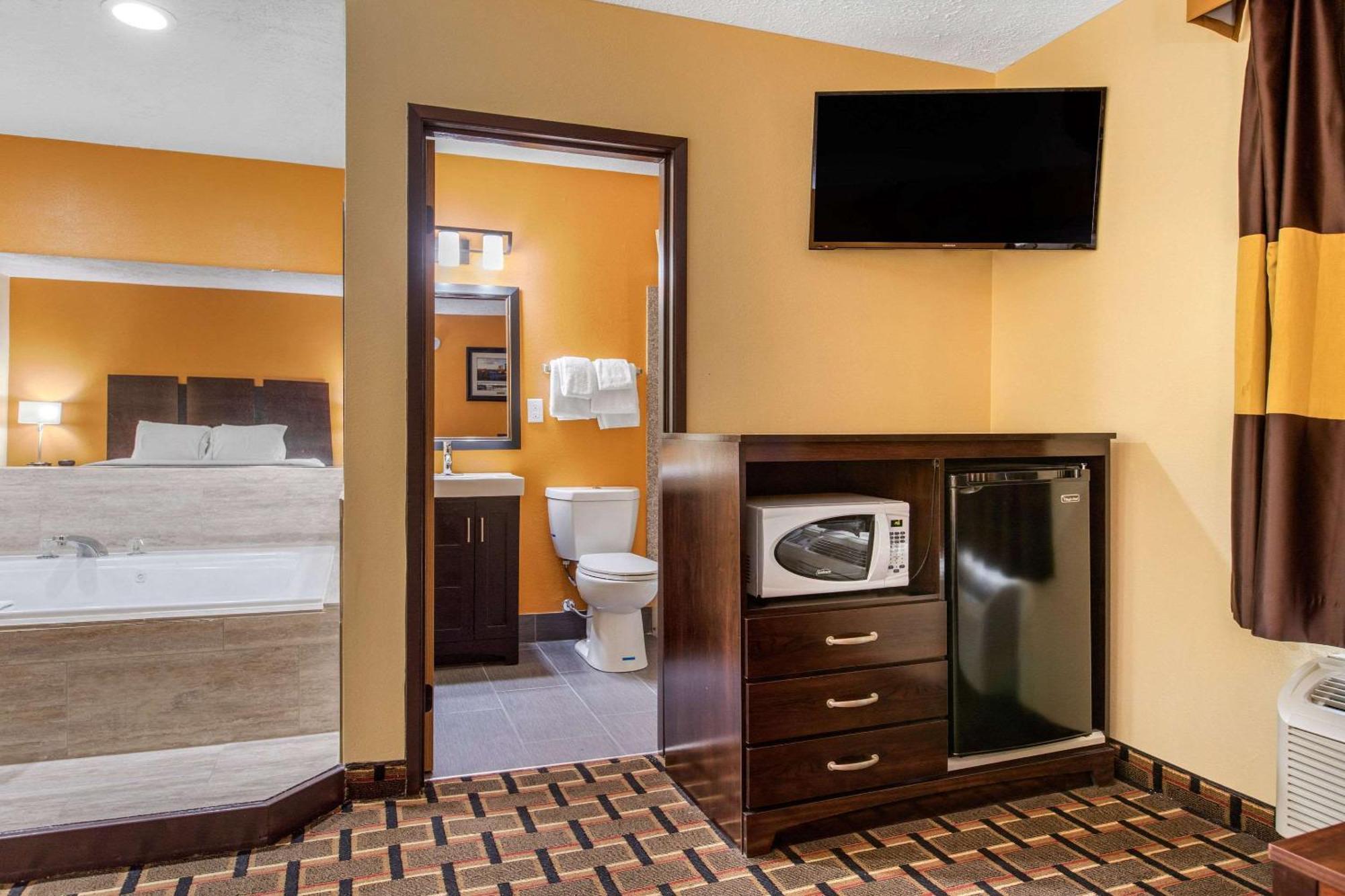 Quality Inn Grand Rapids Near Downtown Ουαϊόμινγκ Εξωτερικό φωτογραφία